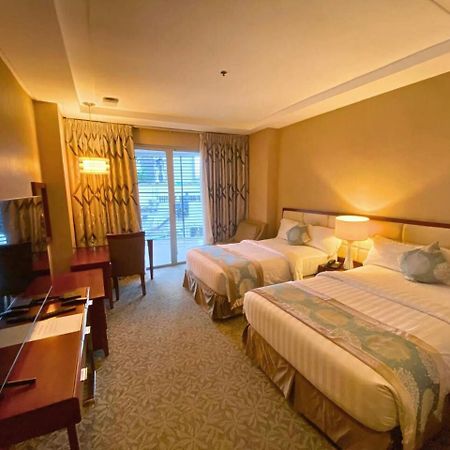 The Avenue Plaza Hotel Naga  Esterno foto