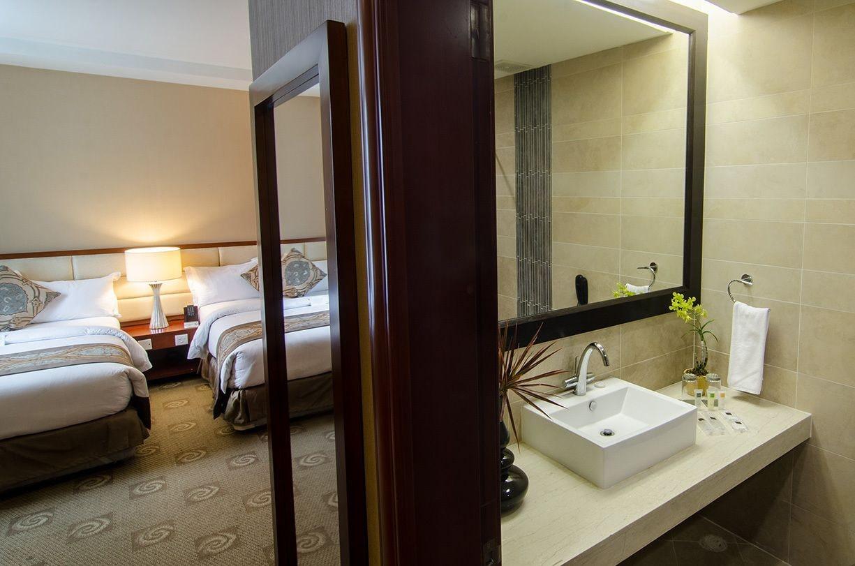 The Avenue Plaza Hotel Naga  Esterno foto